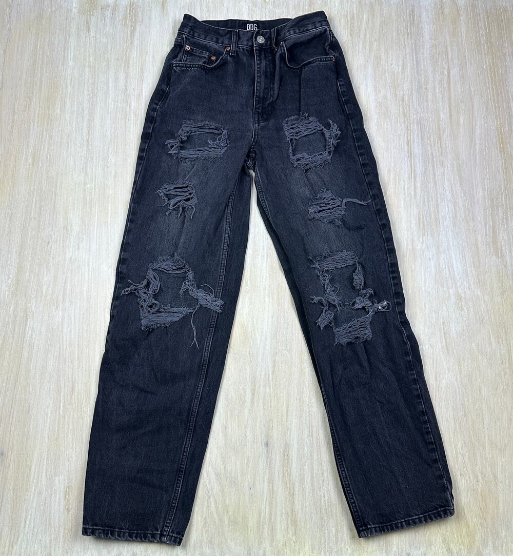 UO BDG High Rise Baggy Black Dark Wash Distressed 100% Cotton Denim Jeans 27